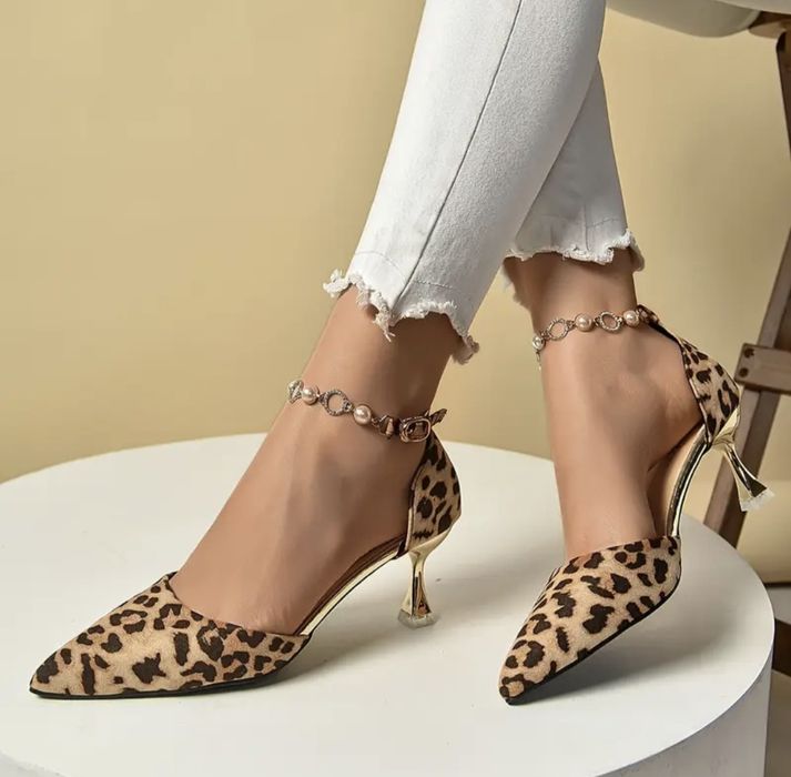 Эффектные нарядные туфли