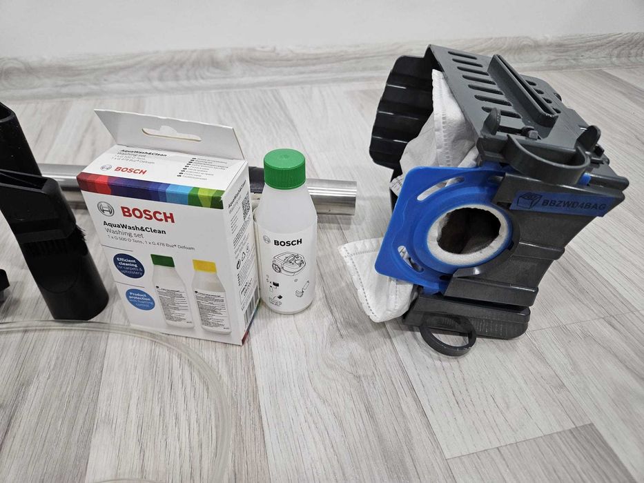 Aspirator Bosch BWD420HYG AquaWash & Clean– 2000W – Accesorii complete