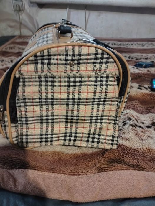 Переноска для кошек и маленьких собачек