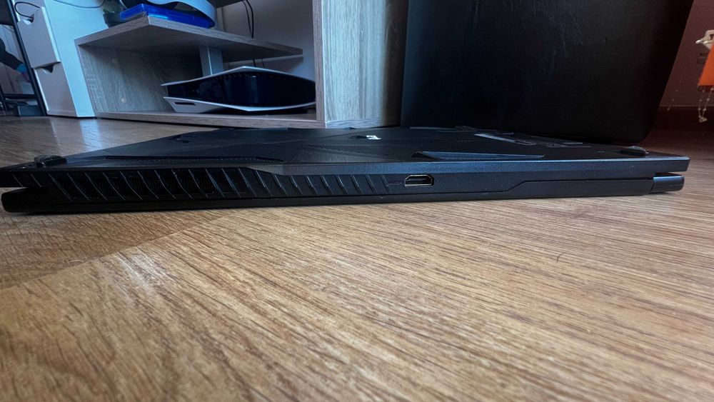 Геймърски лаптоп MSI GF63 Thin 9RCX