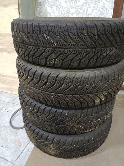 Шины зимние идиял