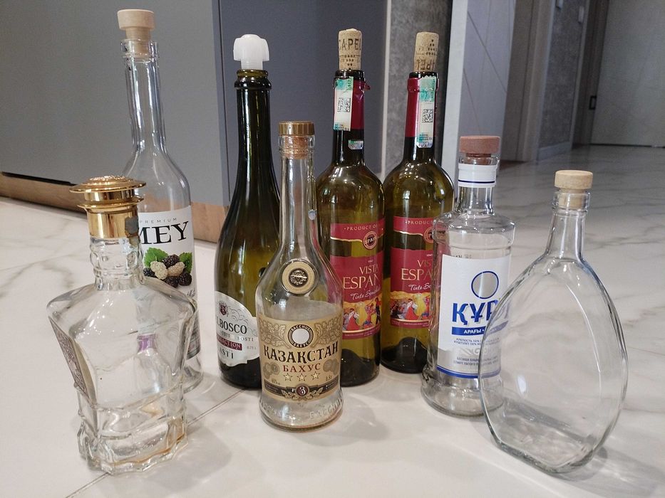 Отдам бутылки под спиртное