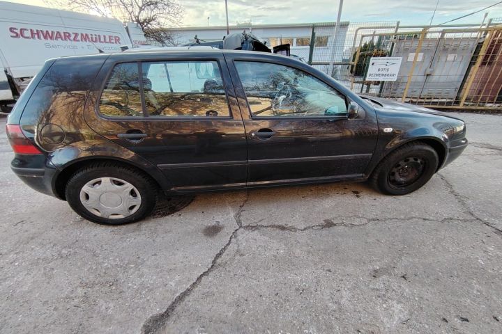 Ansamblu stergatoare parbriz volan pe stanga Volkswagen VW Golf 2001