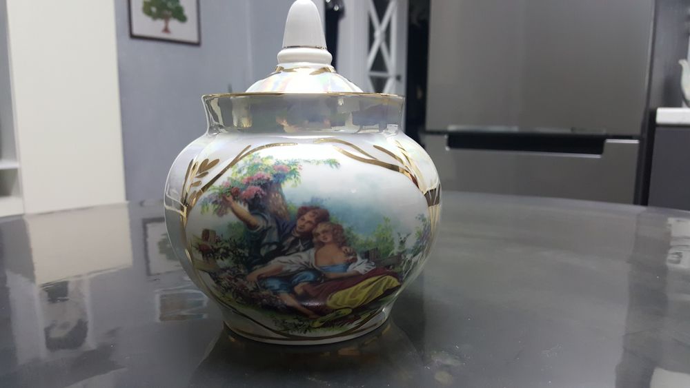 Продам чайно-кофейный сервиз "Мадонна"