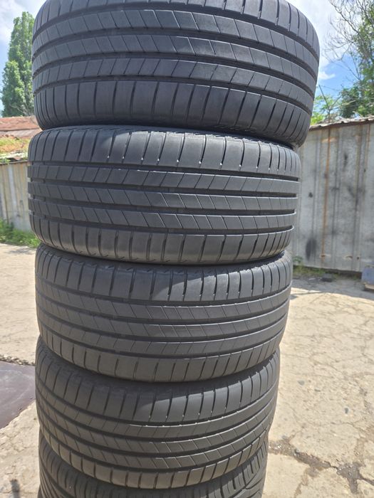 4бр. 225 40 18 Bridgstone летни.