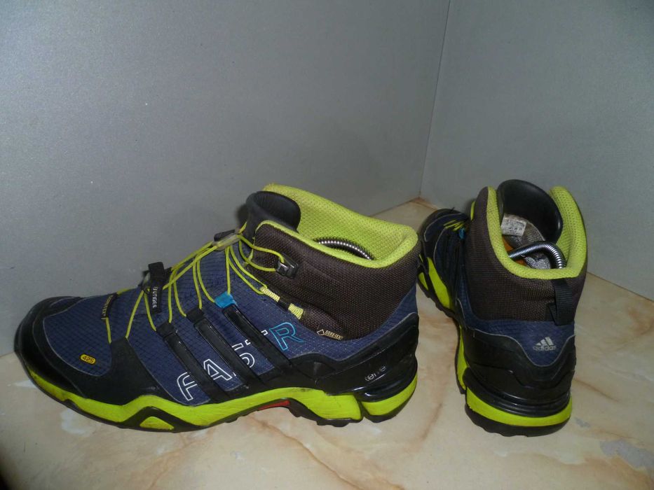 ADIDAS Gore-tex №44