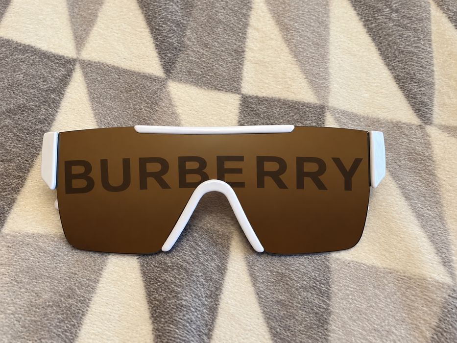Ochelari burberry
