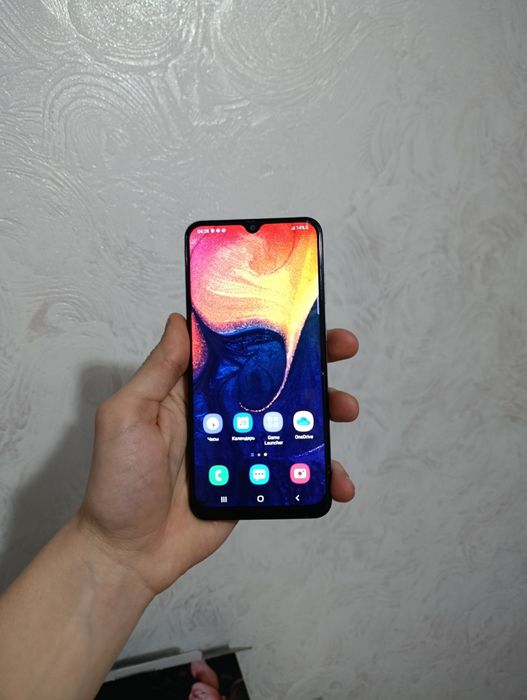 Продам телефон samsung a50