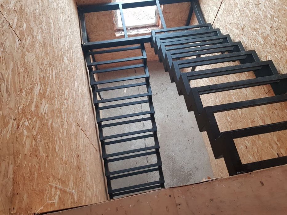 Монтаж лестниц