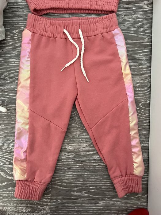 Продам костюм для девочки