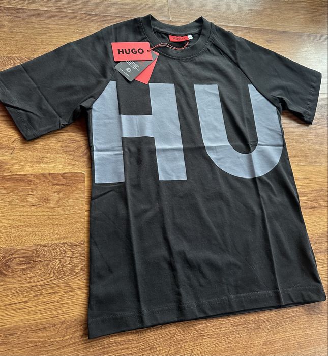 Мъжка,памучна,черна тениска HUGO Boss със сиво