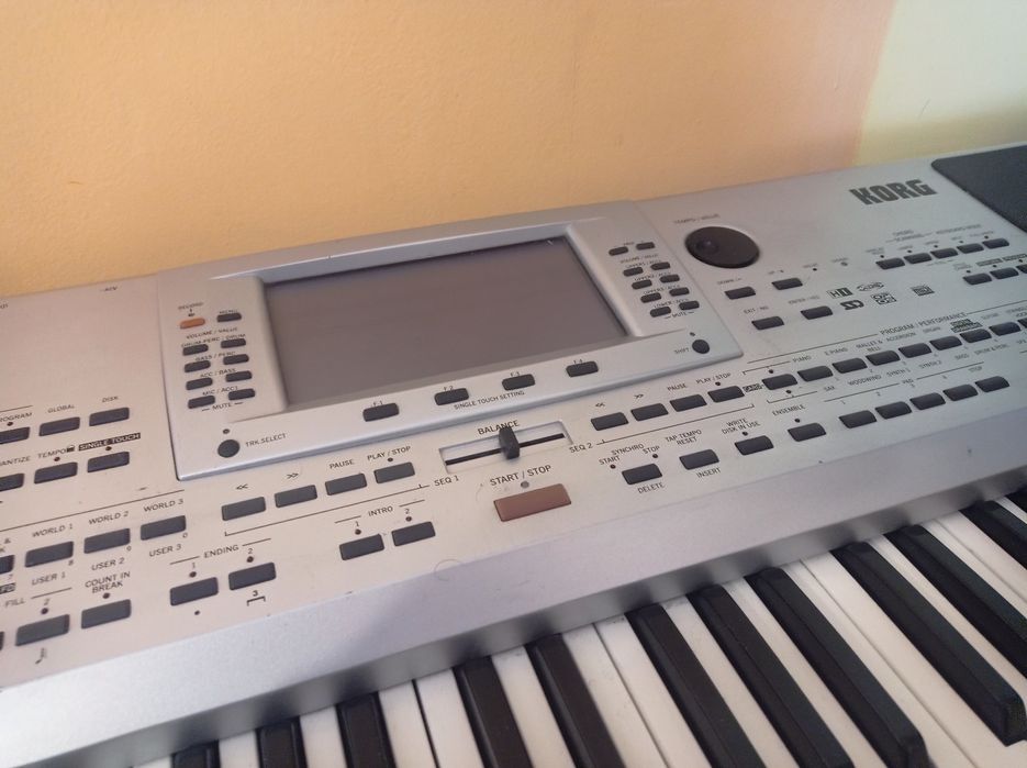 Синтезатор Korg Pa80 professional