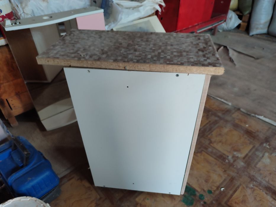 Шкаф настенный с зеркалом