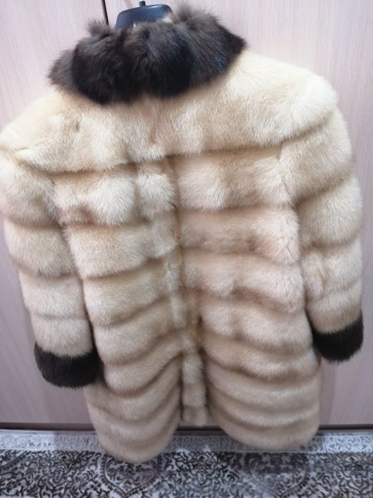 Продам норковую шубу