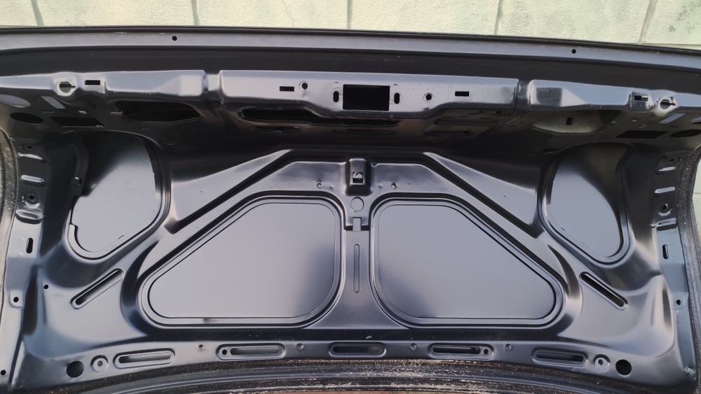 Багажник на БМВ е34