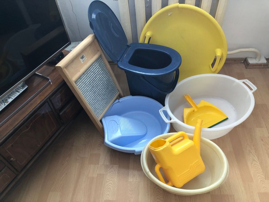 Ведро унитаз , ванны , тазики постирки , лейка,  , совок, ватрушка