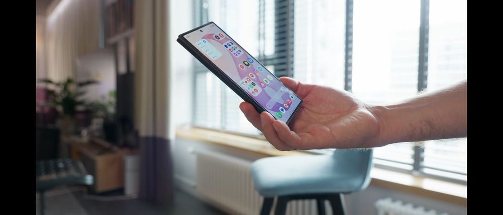 Продам galaxy Z Fold 8 Ultra 512 GB