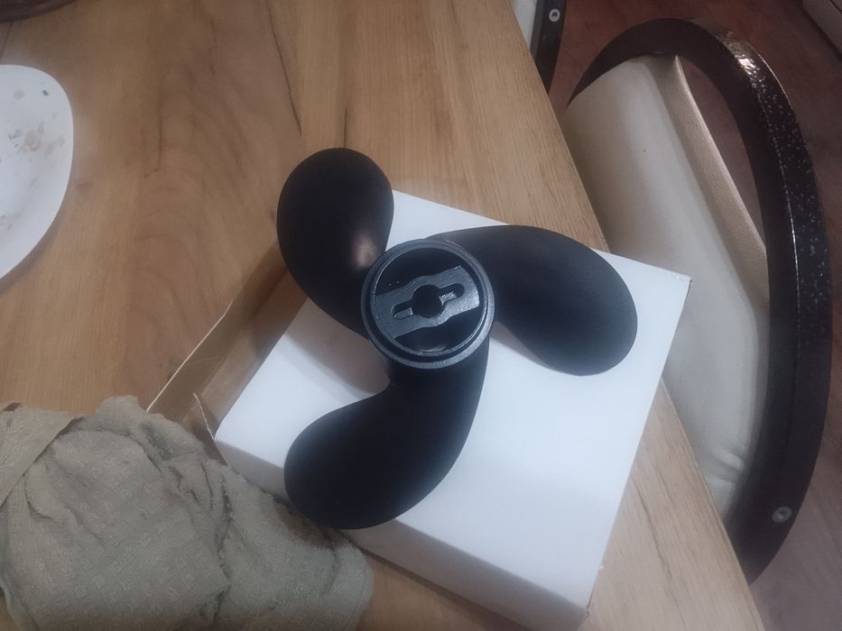 Гребной винт правого вращения