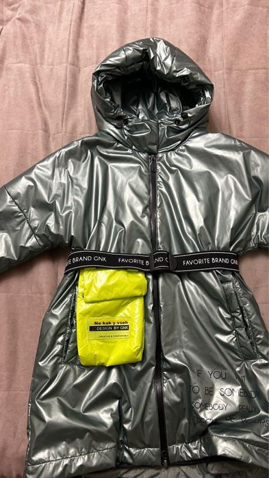 Продам плащ на девочку