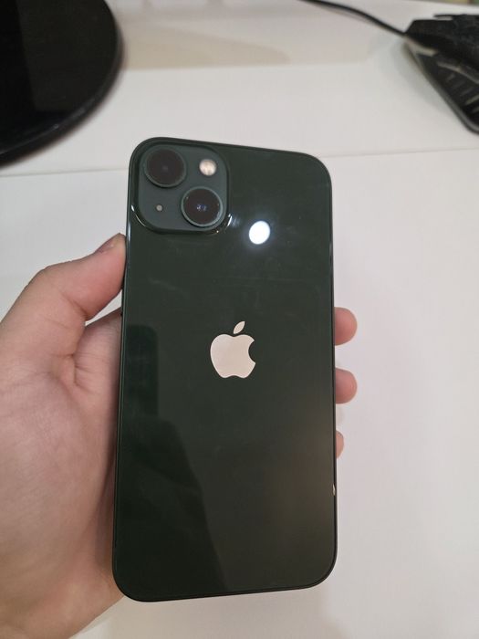 iPhone 13 в хорошем состоянии