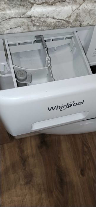Пералня Whirlpool FWF71483W EU (7 кг, Инверторен мотор) – Отлично състояние