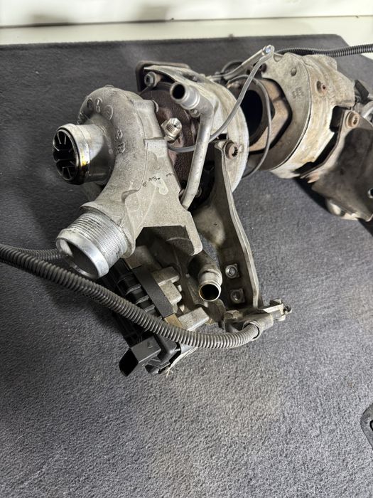 Турбокомпресор tyrbo Cayenne 4.2 TDI 385 , audi Q7 4.2 TDI