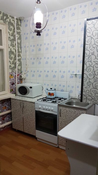 UY SOTILADI SROCHNO ! 2-Xona, 3-qavat , 3 mkr,  Zarafshon.