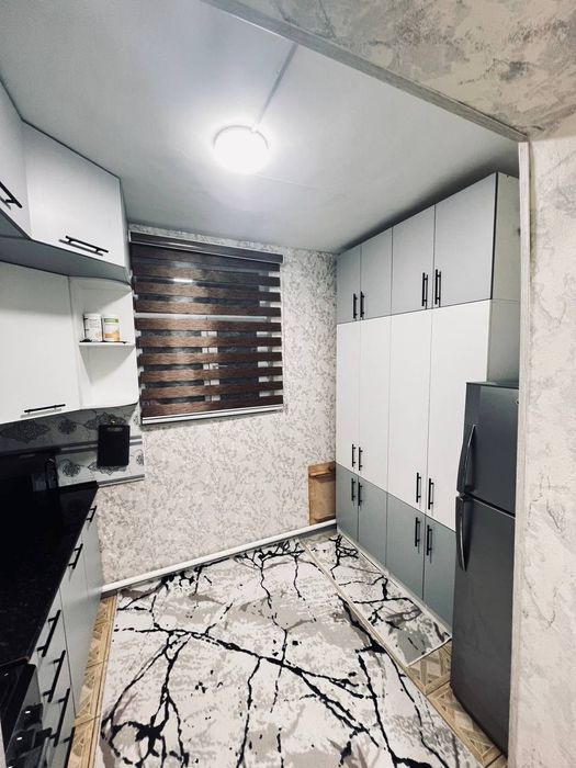 Центрде кирпичный домда 5этажда 4 ханалы кв сатылады