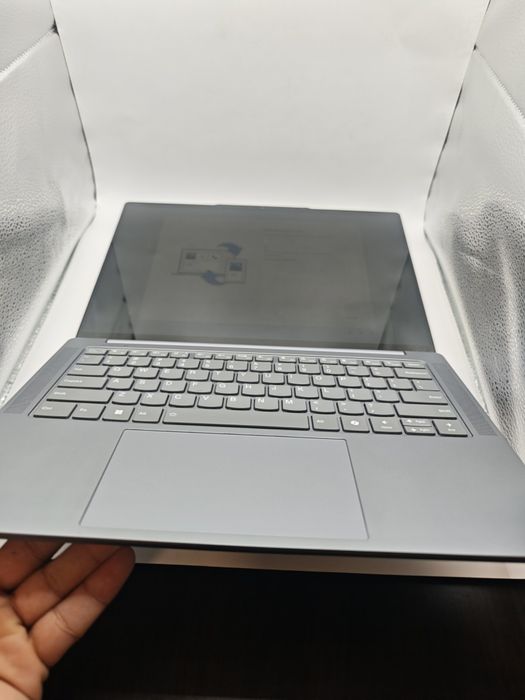 Laptop Lenovo Yoga Pro 14IMH9