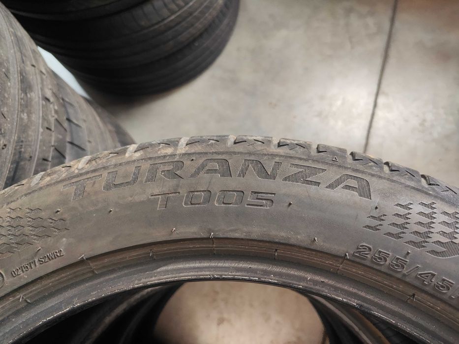 4бр.летни гуми 255/45/19 Bridgestone