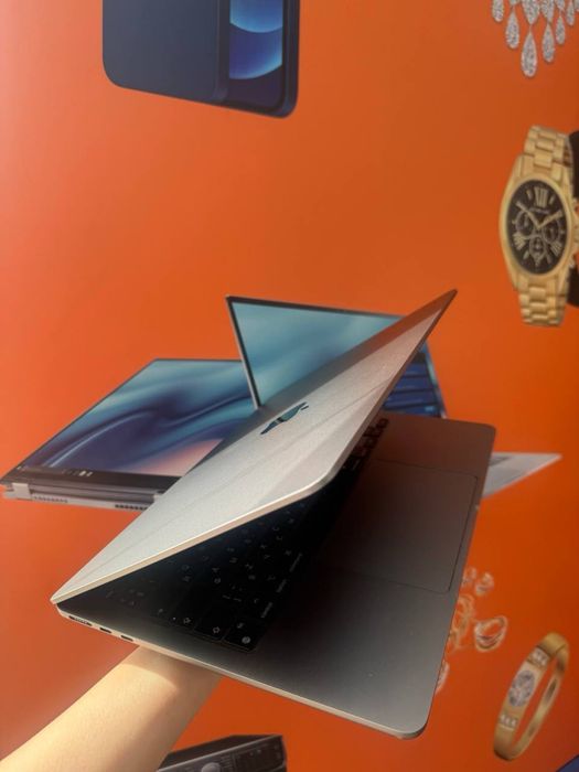 Macbook Air M2 (2022г)