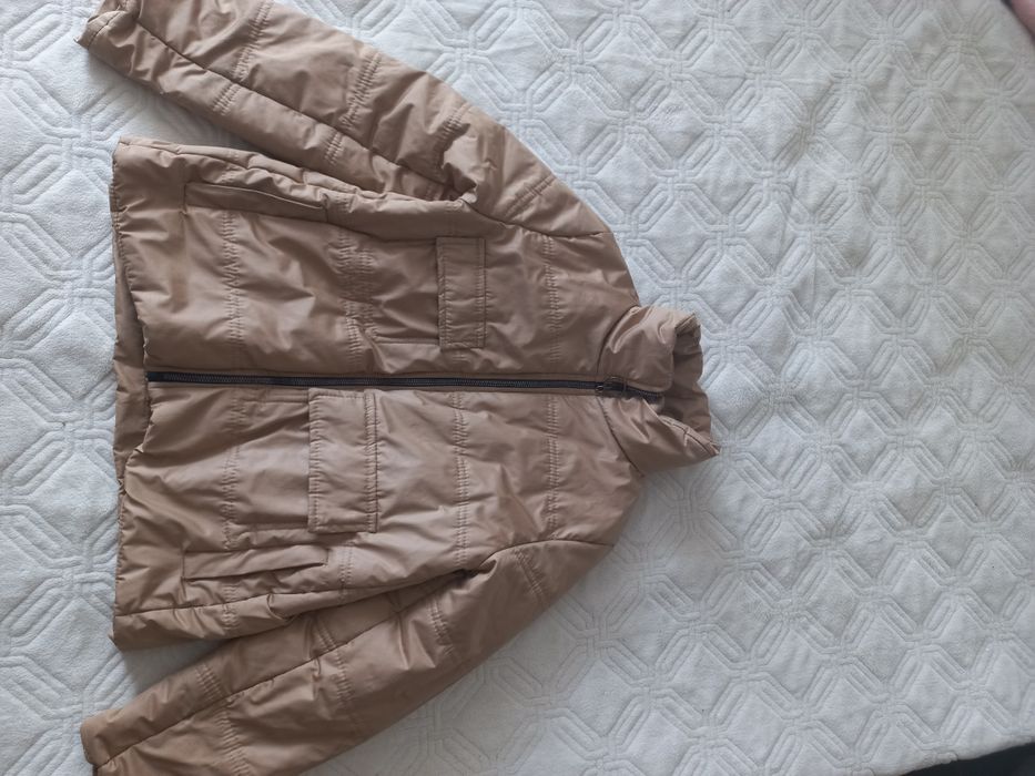 Продам куртки весна