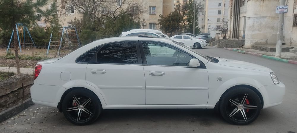 Chevrolet Lasetti sotiladi