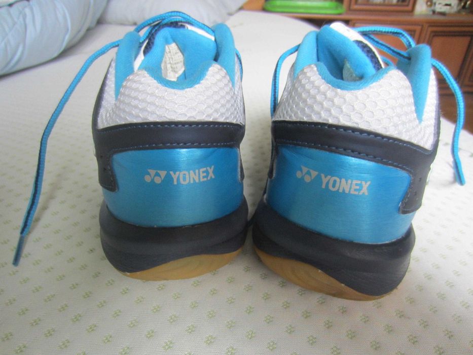 Yonex soled power cushion 35, masura Eur-45, US-11, CM-29 stare f.buna