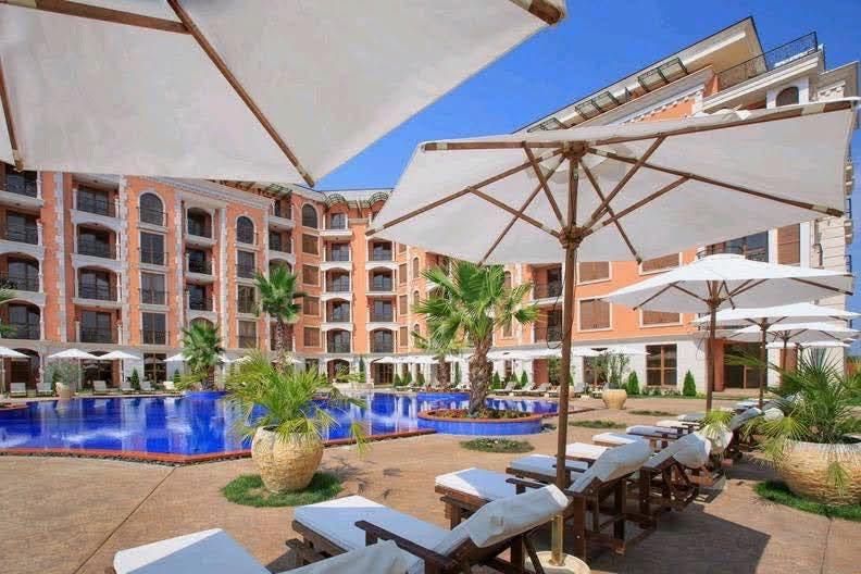 Продава се Тристаен апартамент в Несебър - 66 кв.м за 1334 €/кв.м - Снимка #2