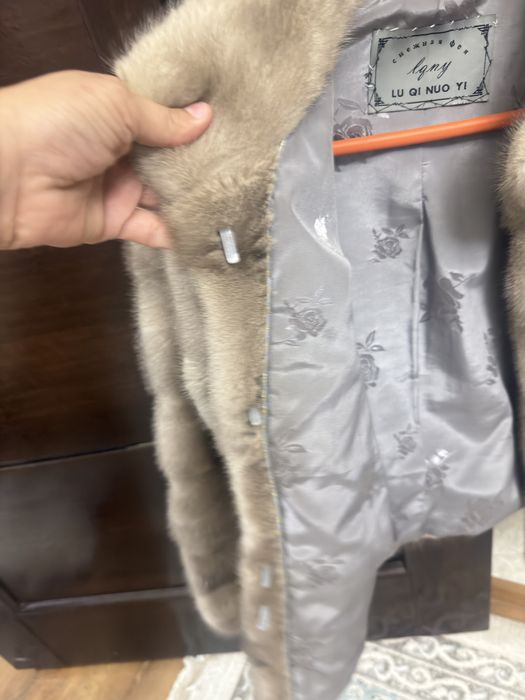 Продам норковую шубку
