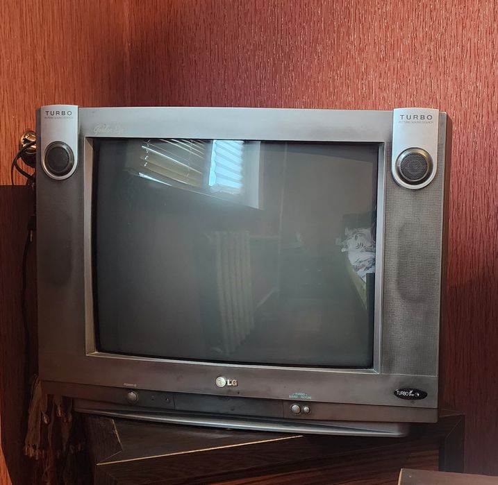 Продаётся телевизор LG