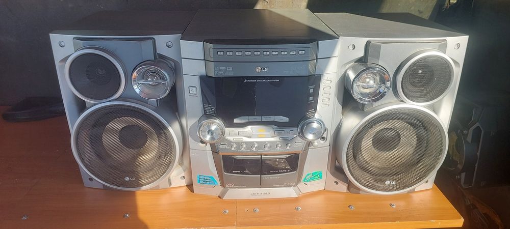 Продам музыкальный центр с блютузом