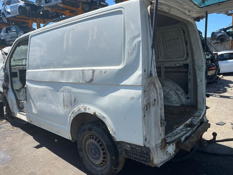 Dezmembrez Volkswagen Transporter - T5 (2003 - 2009), 1.9 tdi AXC, manual, AXC, JQQ