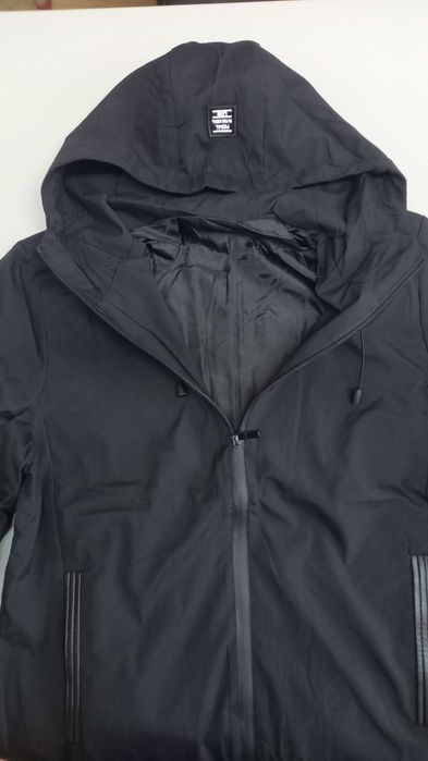 Есенно яке с качулка