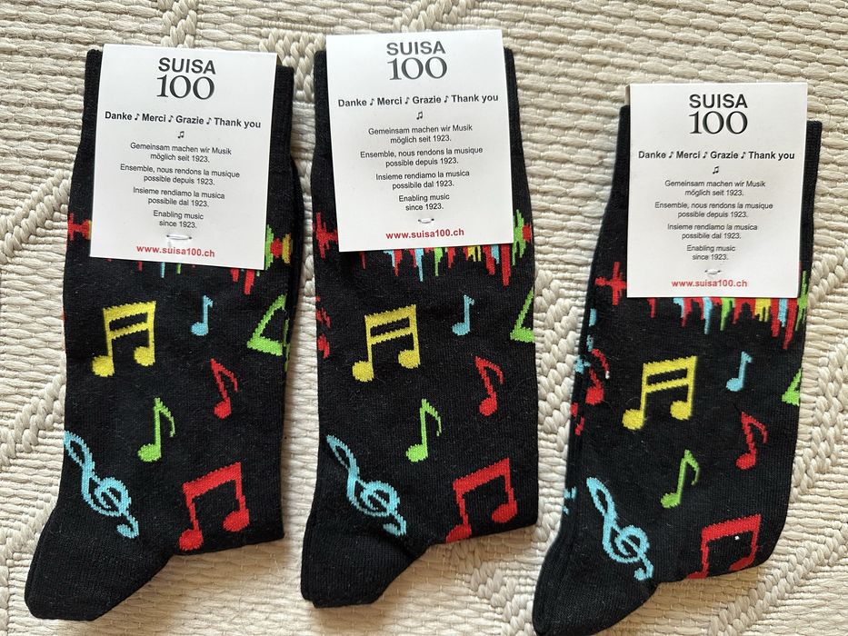 5броя нови чорапи