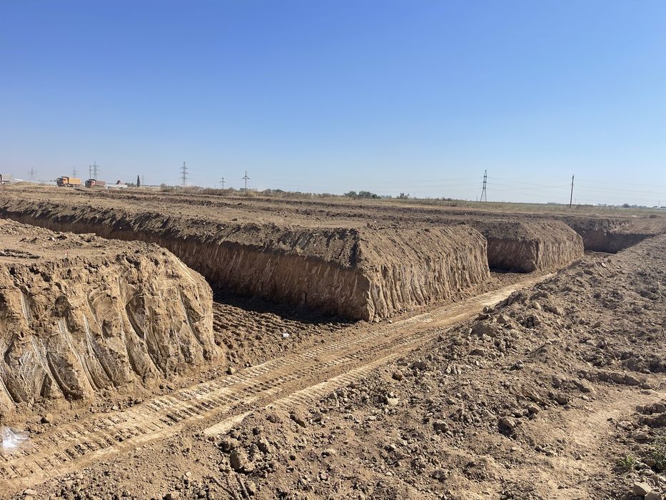 Разработка котлована, выемка грунта