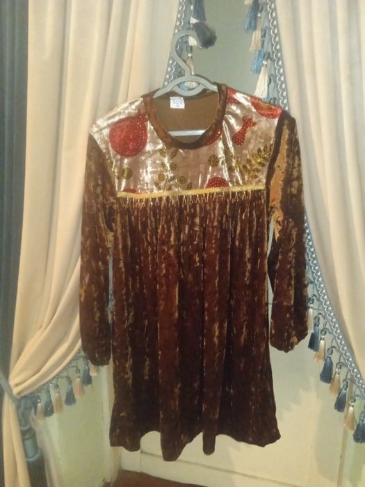 Uyga kiyishga ajoyib koʼylak lozimlar