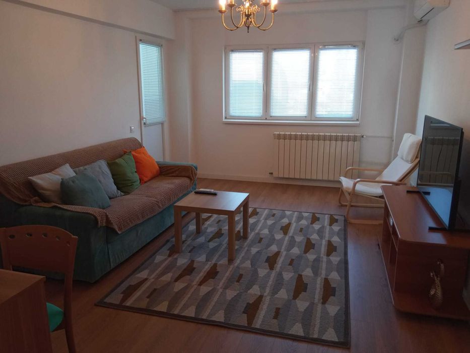 Apartament 3 camere , Calea Victoriei vis a vis Radisson bloc 1980