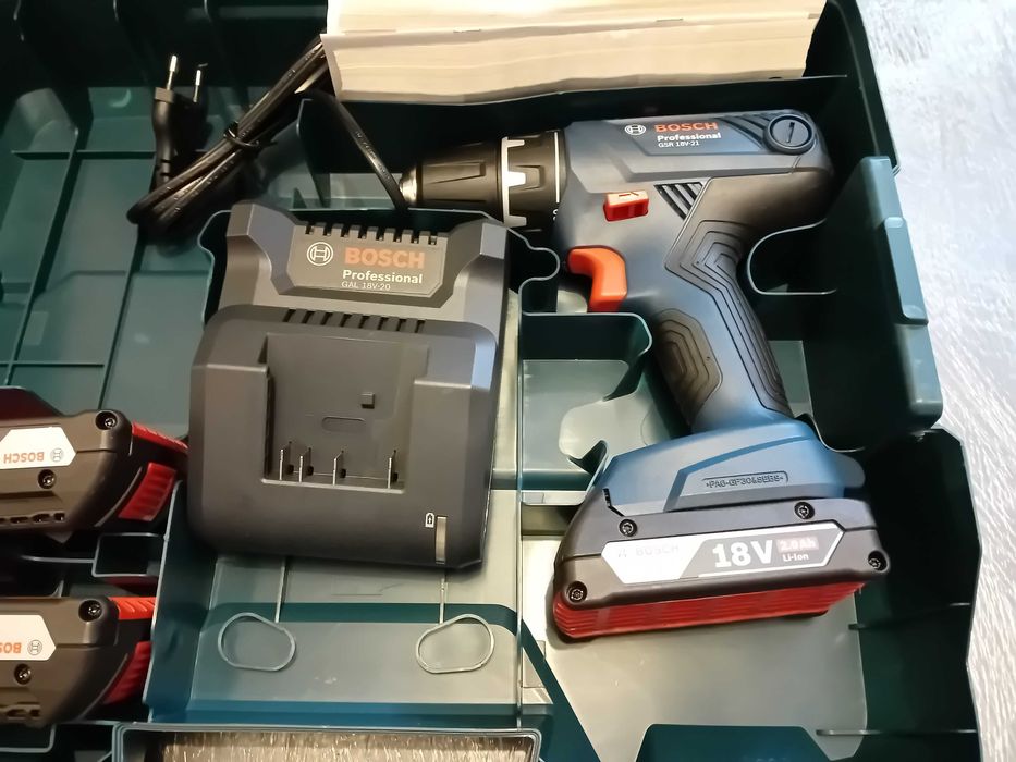 Акумулаторен Винтоверт Bosch Professional GSR 18V-21 с 3 батерии