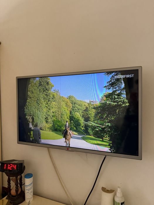 Plasma LG  diagonala 82cm