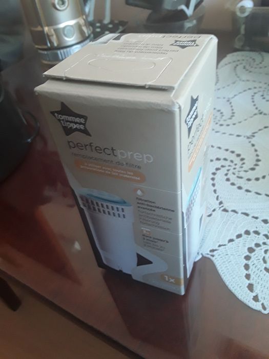 Aparat pentru prepararea laptelui praf.