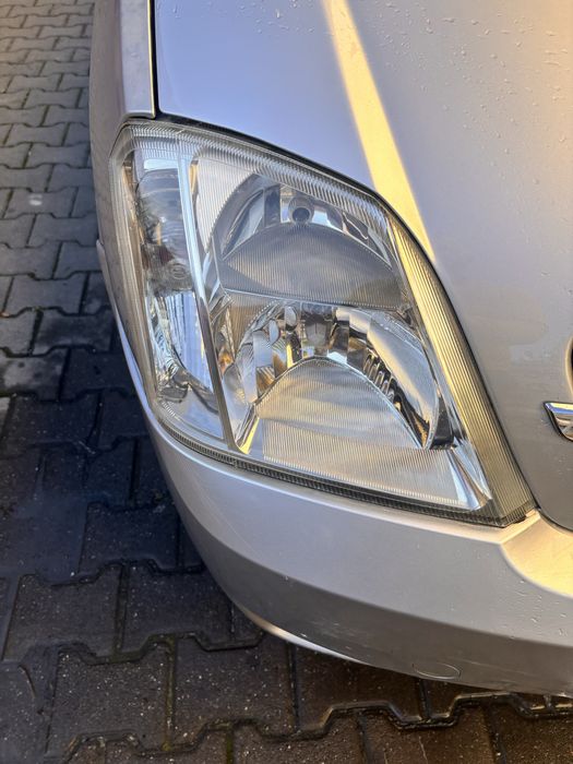 Polișare faruri – faruri clare și transparente!