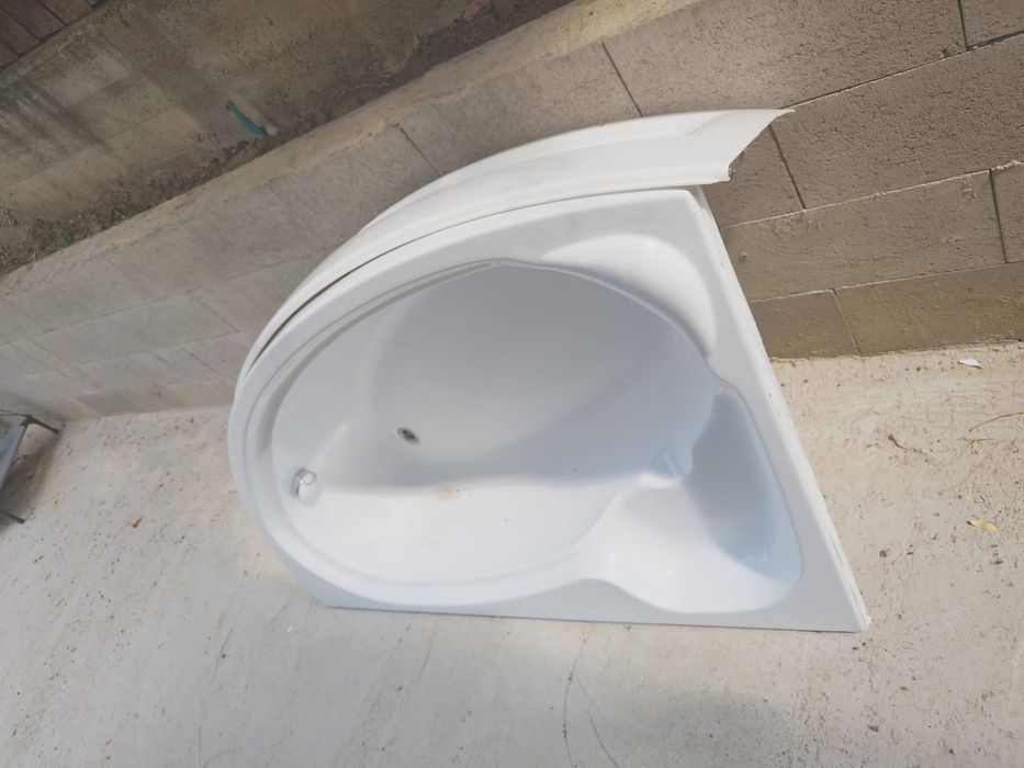 Vand cada cu masca 1,5mx1m iasi centru tg cucu  450 lei