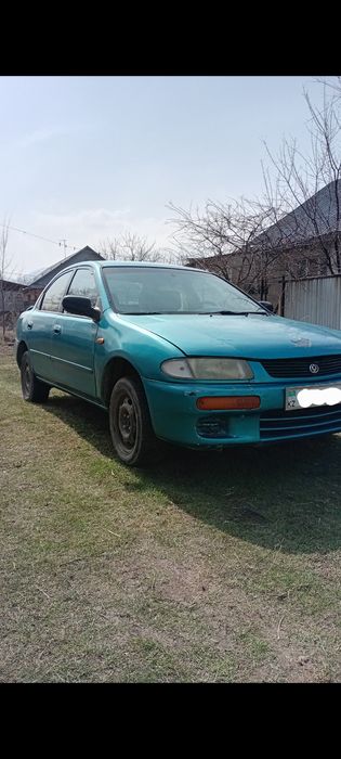 Продам Mazda 323. Седан